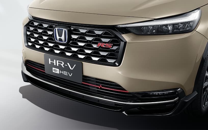 กระจังหน้าโครเมียมและกันชนหน้าตกแต่งโครเมียมใหม่ดีไซน์สปอร์ต