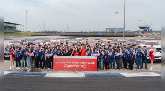 ฮอนด้าปลุกความมันส์ ! นำทัพลูกค้าสายสปอร์ตสัมผัสประสบการณ์สุดเอ็กซ์คลูซีฟ  “Honda One Make Race 2025 Exclusive Trip”  ลงสนามจริงระดับโลก พร้อมเรียนรู้ทักษะการขับขี่จากมืออาชีพ  ณ สนามช้าง อินเตอร์เนชั่นแนล เซอร์กิต จ.บุรีรัมย์