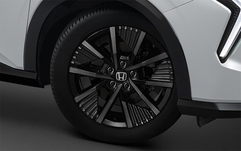 ล้ออัลลอยสีดำ 18 นิ้ว