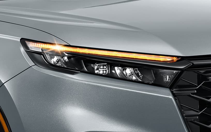 ไฟหน้าแบบ LED พร้อมไฟเลี้ยวแบบ LED Sequential